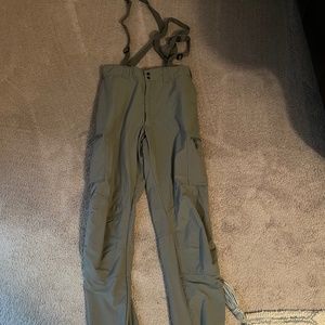 Patagonia PCU Level 5 Pants Large Long Alpha Green